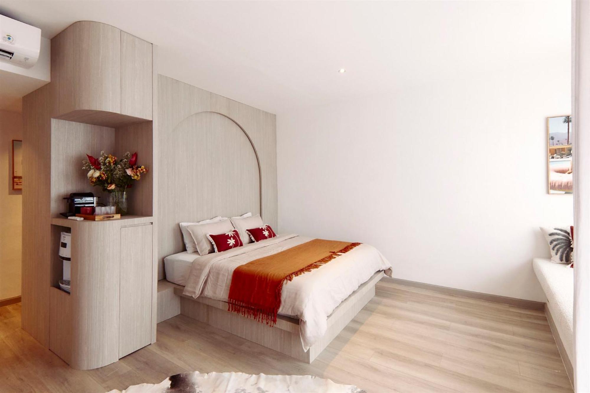 Neon Rose Motel Canggu  Ngoại thất bức ảnh