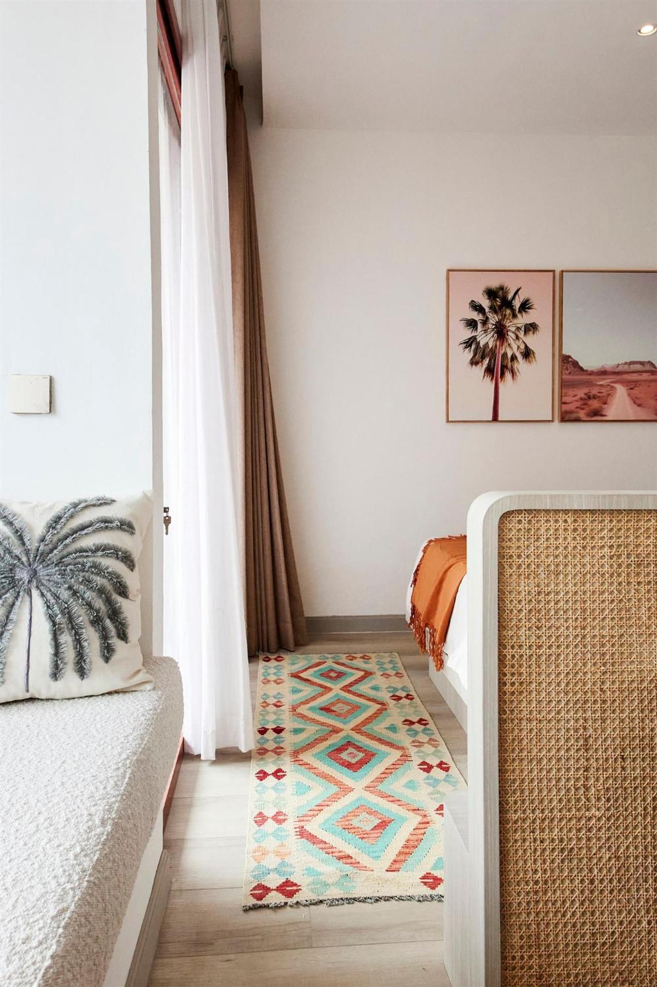 Neon Rose Motel Canggu  Ngoại thất bức ảnh