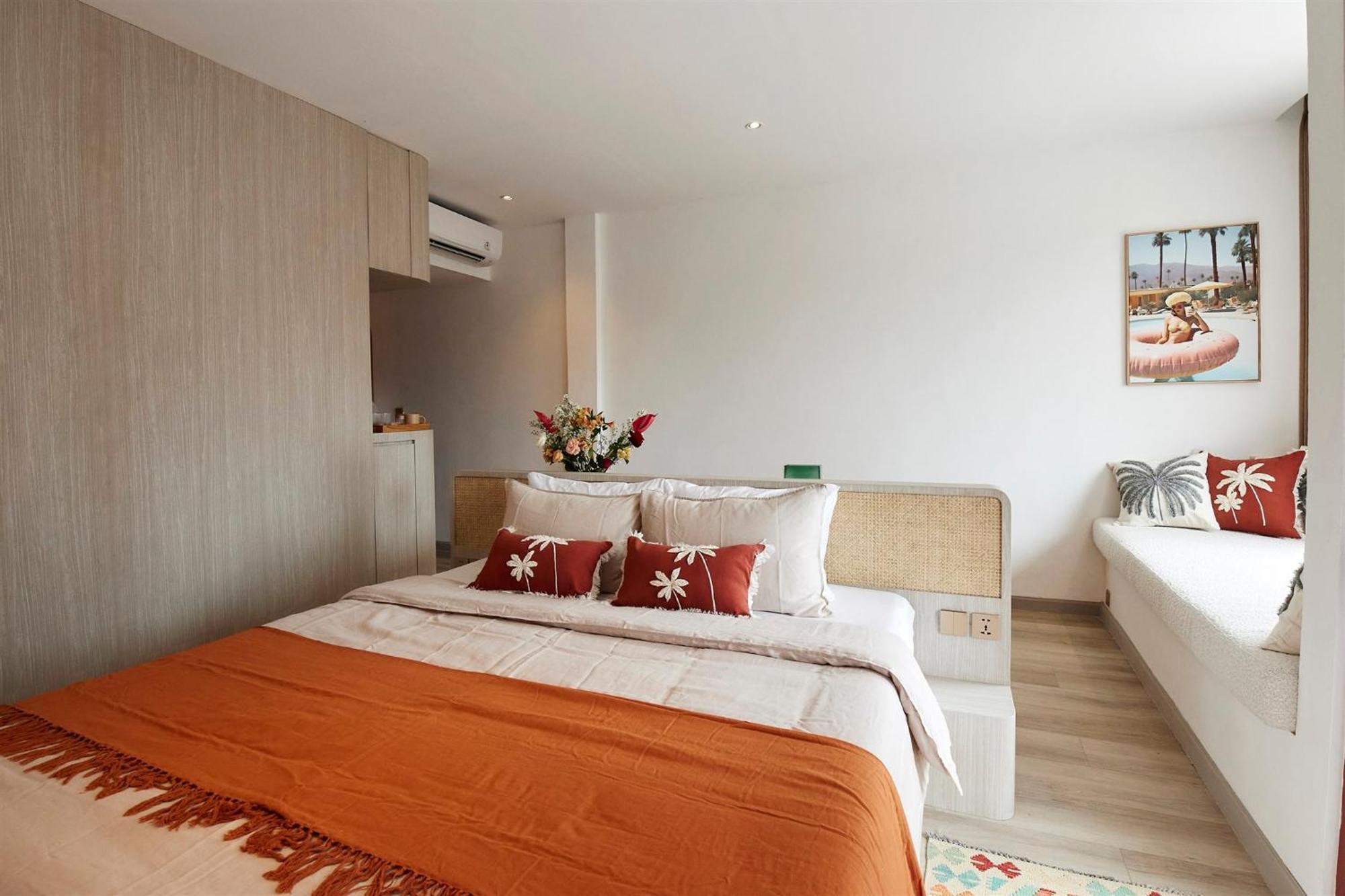 Neon Rose Motel Canggu  Ngoại thất bức ảnh