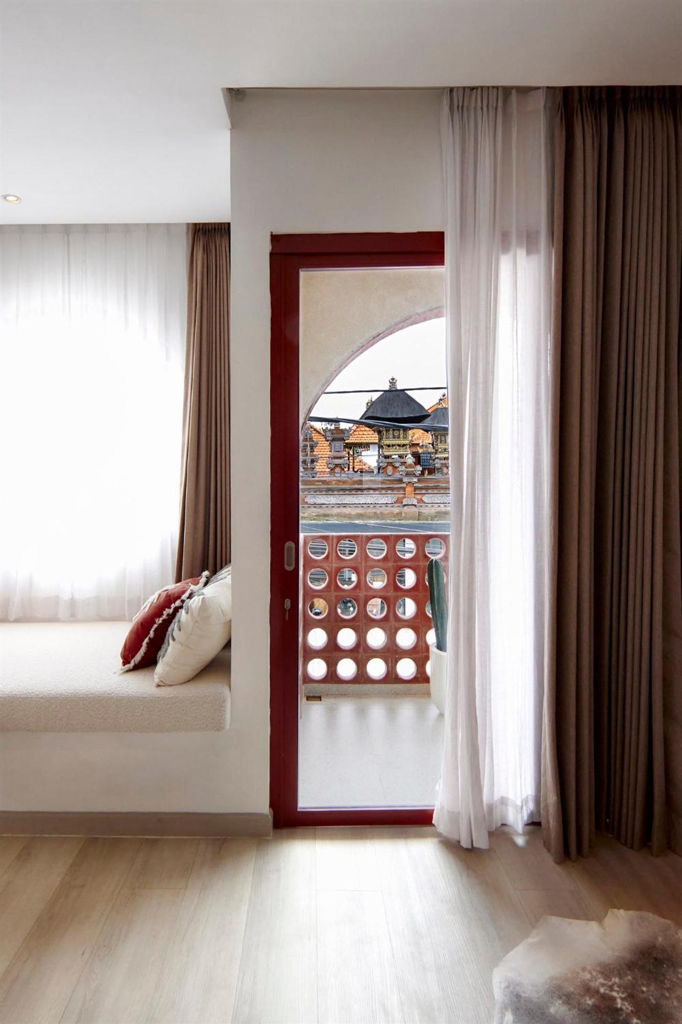 Neon Rose Motel Canggu  Ngoại thất bức ảnh