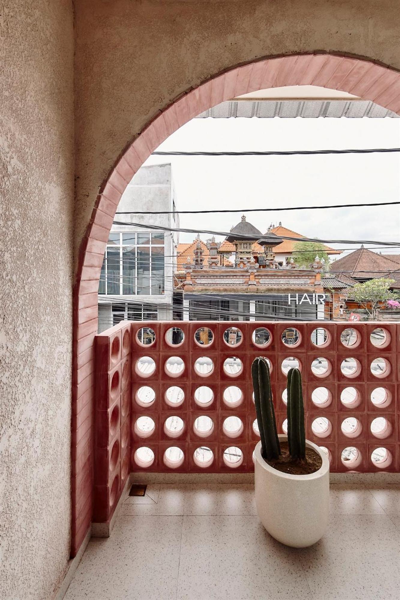 Neon Rose Motel Canggu  Ngoại thất bức ảnh