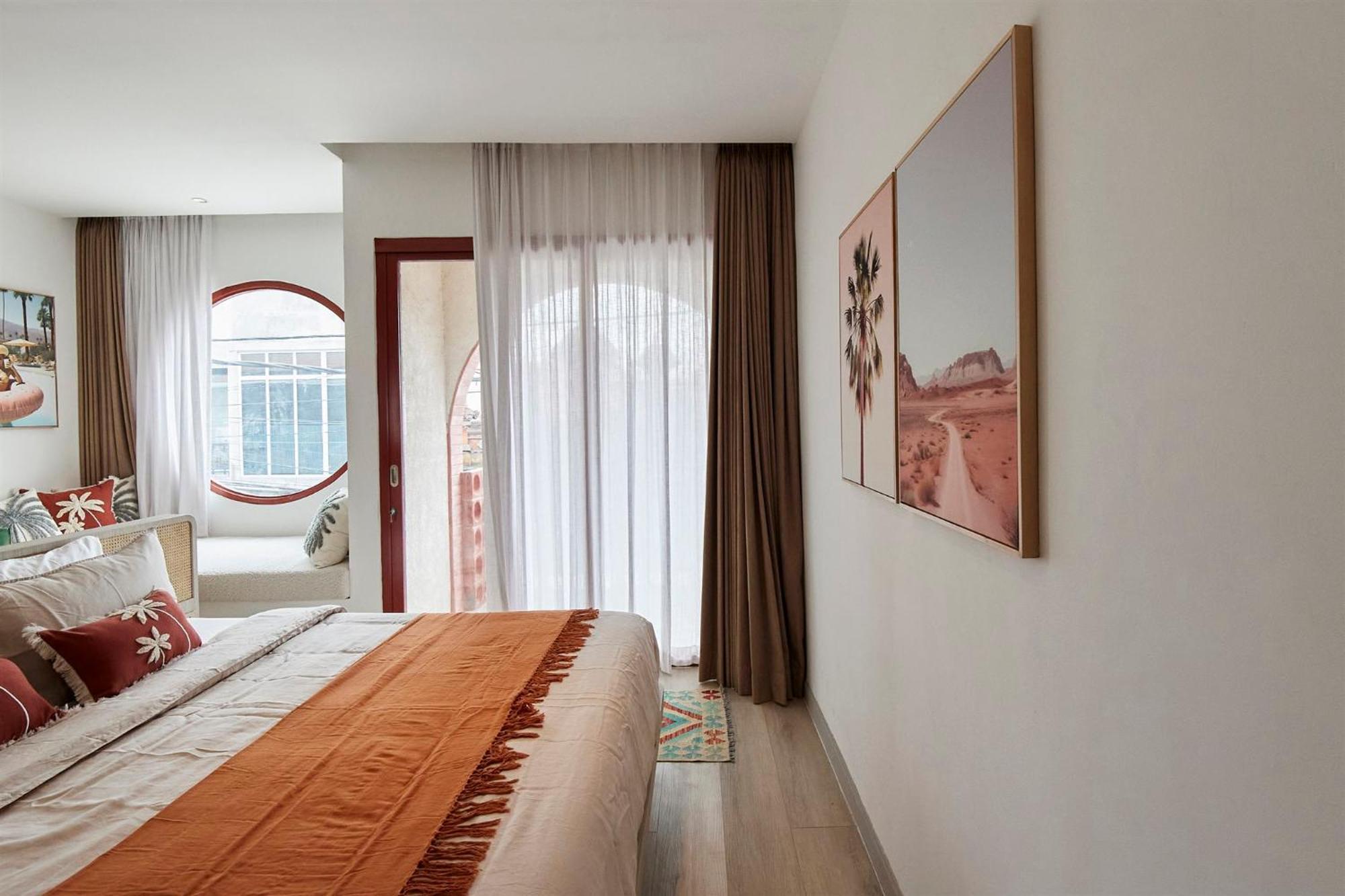 Neon Rose Motel Canggu  Ngoại thất bức ảnh